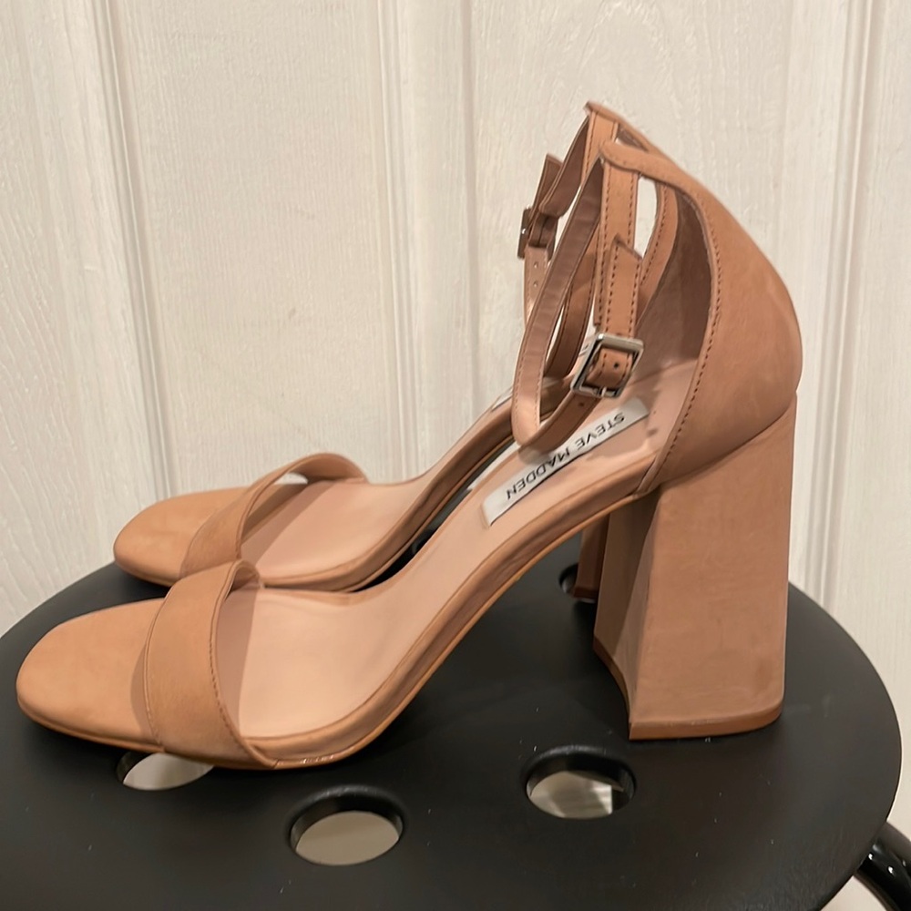 Steve Madden Sandals Size 10